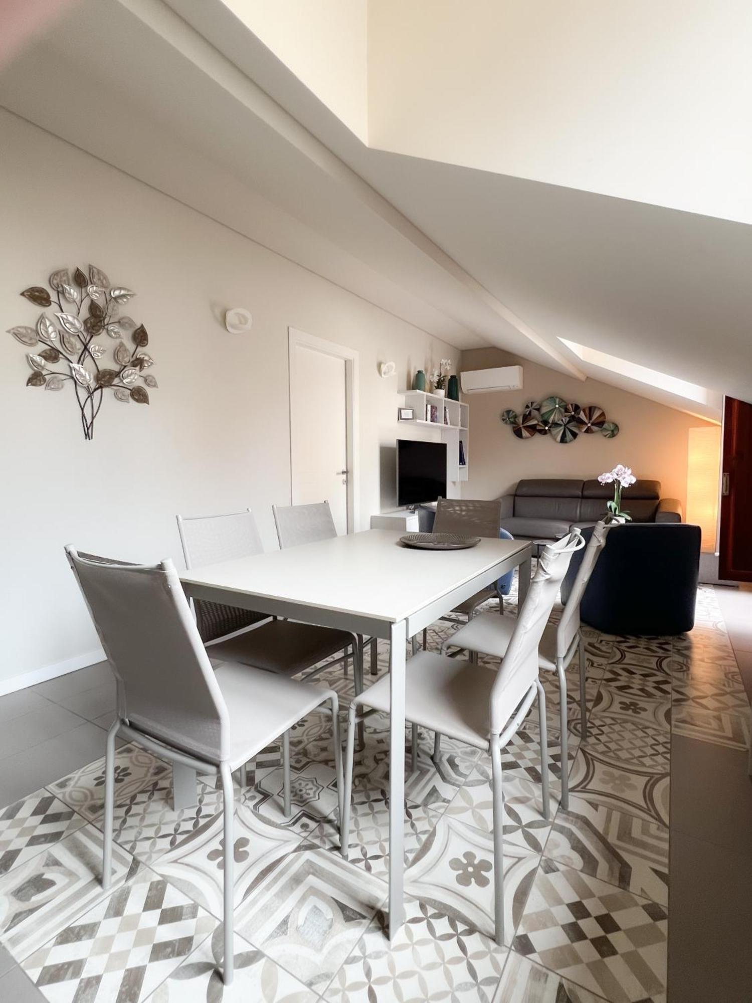 Comecasa 10 Minutes Walk From Duomo 2 Bedroom Apartment Milano Dış mekan fotoğraf