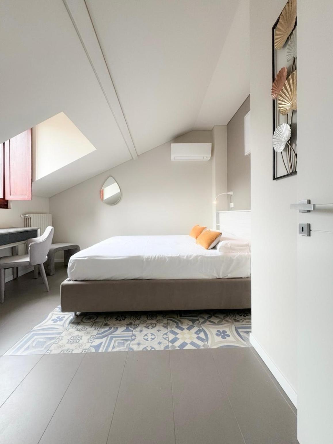 Comecasa 10 Minutes Walk From Duomo 2 Bedroom Apartment Milano Dış mekan fotoğraf