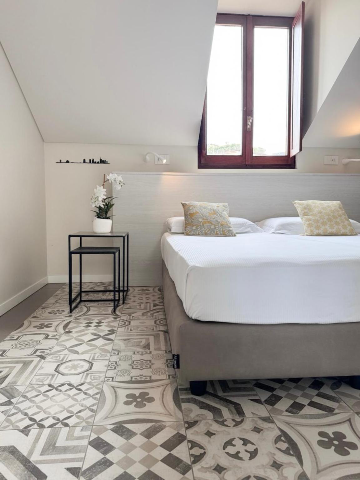 Comecasa 10 Minutes Walk From Duomo 2 Bedroom Apartment Milano Dış mekan fotoğraf